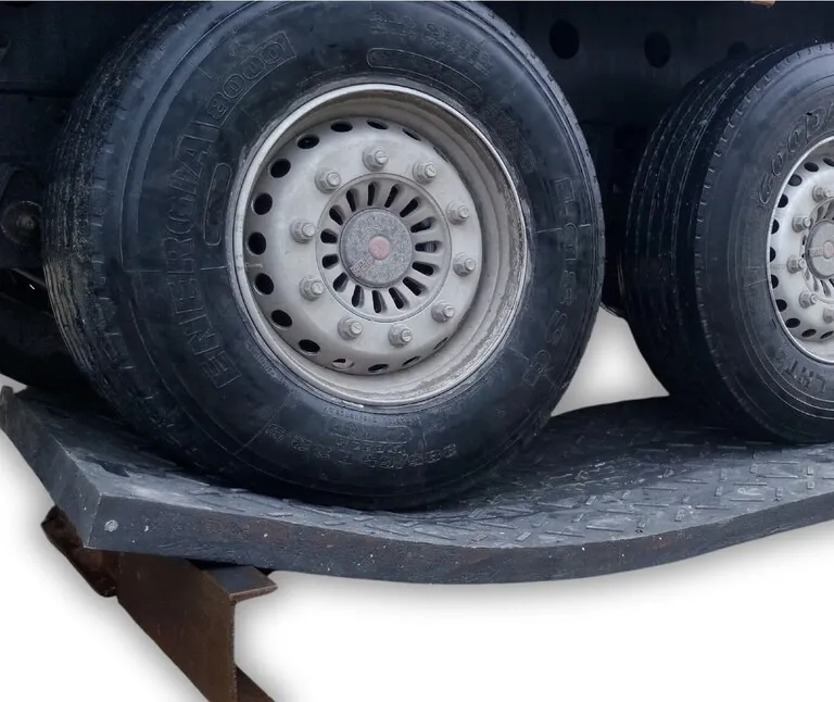 fahrplatten-aus-kunststoff-die-beste-wahl-fuer-mobile-w